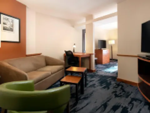 雷丁萬楓酒店及套房 雷丁酒店