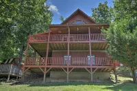 Game Room & Fire Pit: Picturesque Cabin in Murphy - Country Houses