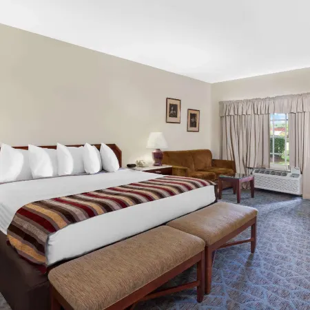Days Inn by Wyndham Natchez