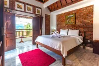 The Garuda Villa and Restaurant Hotel dekat Patung Buddha Tidur Pupuan Tabanan