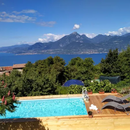 Sunny Villa Apartment