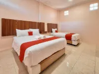 RedDoorz Syariah Near Pasar Raya Padang Hotel a West Padang
