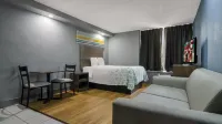 HomeTowne Studios Conference Chicago - N Aurora/ Naperville Hotels in Aurora