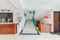 RedDoorz Plus at Buah Batu