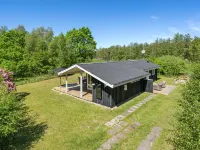 "Aldina" - 1.6km from the Sea Hotels in Laeso