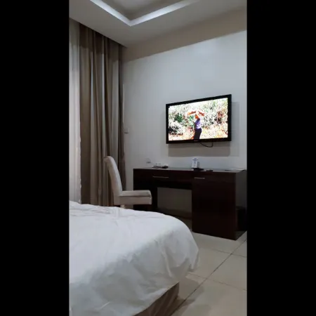 Full Moon Hotel - Executive Room