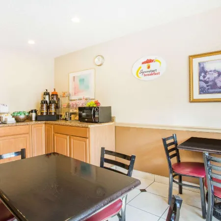 Super 8 by Wyndham Harrisonburg