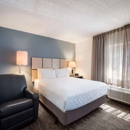 Sonesta Simply Suites Lansing