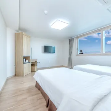 Seogwipo Jay Hill and City Hotel Отели рядом с достопримечательностью «Тематический парк Chocolate Land»