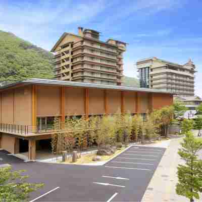 ホテル華の湯 Hotel Exterior