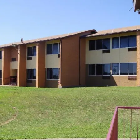 Holiday Lodge & Suites