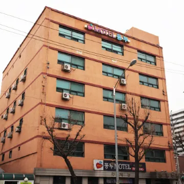 Cheongnyangni Dongbu Motel Отели рядом с достопримечательностью «Железнодорожная станция Хвеги»