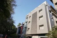 Skylark Business Hotel Hotels near Mahalaxmi Temple Perking Closest
