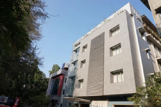 Skylark Business Hotel