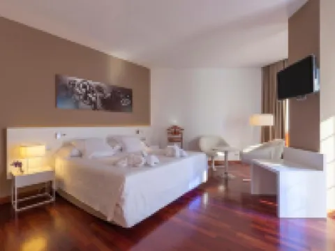 URH Ciutat de Mataró Hoteles en Mataró