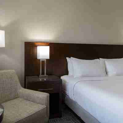 DoubleTree by Hilton Kamloops Rooms