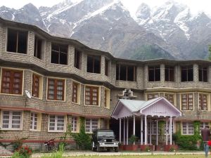 Hotel Monal Regency Sangla