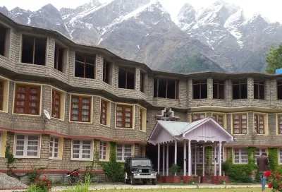 Hotel Monal Regency Sangla