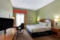 La Quinta Inn & Suites by Wyndham Olathe Hotels in Olathe