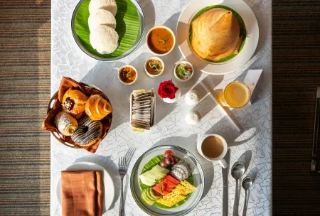 Hyatt Place Gurgaon Udyog Vihar Отели рядом со станцией Gurgaon Railway Station