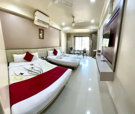 Hotel Sai Chhatra Отели рядом с достопримечательностью «Bahia el Aguila»