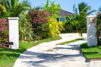 Wild Orchid 4 Bedroom Home Отели в г. 