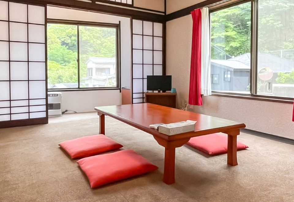 유라쿠 이즈-오시마 - 호스텔