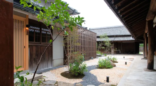 Nipponia Tawaramoto Maruto Shoyu Отели рядом со станцией JR Kanahashi station