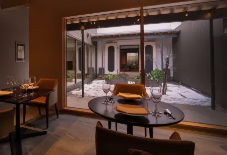 Auberge Homachi Mikuni Minato Отели в г. Сакаи