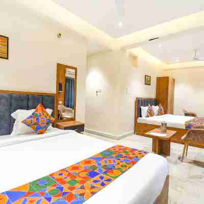 FabHotel Prime the Golden Plaza - Nr Tarapith Temple Rooms