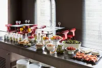 OKKO HOTELS Paris Rueil Malmaison - breakfast