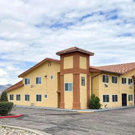 Quality Inn & Suites Grants - I-40