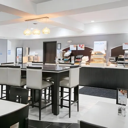 Holiday Inn Express & Suites HOUSTON NORTH - IAH AREA by IHG