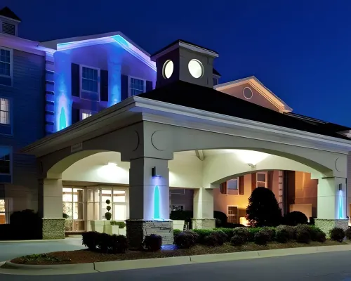 Holiday Inn Express & Suites CONOVER (HICKORY AREA) by IHG فنادق في كونوفر