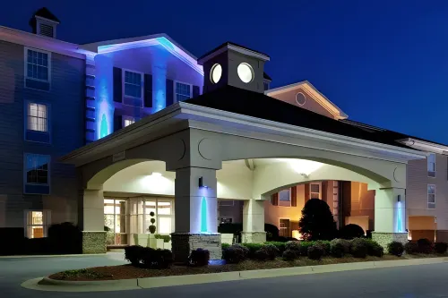 Holiday Inn Express & Suites CONOVER (HICKORY AREA) by IHG