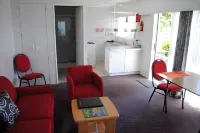Hibiscus Regal Apartments - bar