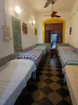 Hostel Vasantashram CST Mumbai, Free Wifi with 1940s Retro Vibe - Hostels