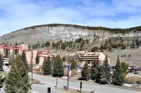 Cozy Fireplace and Spacious Interiors - Gorgeous Mountain Retreat Hotels in Copper Mountain