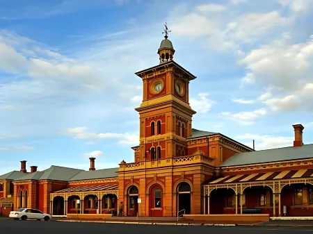 Clifton Motel Отели рядом с достопримечательностью «Albury Town Hall»