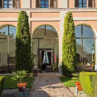 Privilège Castello di Villa Hotel Exterior