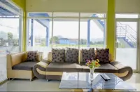 Hotel Miranda Bawean Mitra RedDoorz