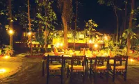 Rainbow Safari Resort Hotels in Sauraha