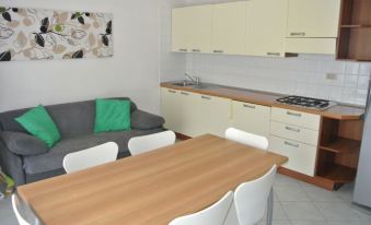 Wide Flat for 8 Guests in Lignano - Beahost