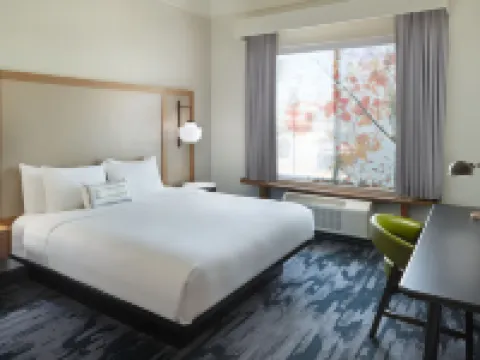 Fairfield Inn & Suites Locust Grove I-75 South Hotels in Henry County