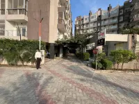 Hotel Shri Radha Nikunj Vrindavan Opposite Prem Mandir