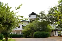 Hotel Breetas Garden Các khách sạn ở Nawata