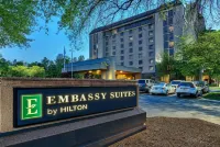 Embassy Suites by Hilton Nashville Airport Hotel in zona DeVry University