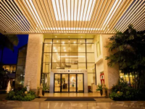 Hua Hin Grand Hotel and Plaza Hotels near Hua Hin Railway Station