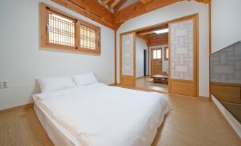 Gyeongju Hanok Dongodang Pension
