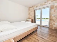 Vulelija Holiday Home Hotels near Tvrđava Perušić